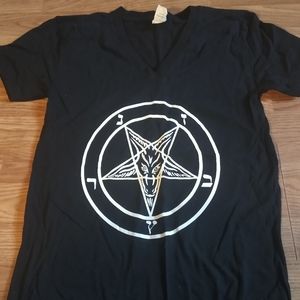 Women's small V neck pentagram tee